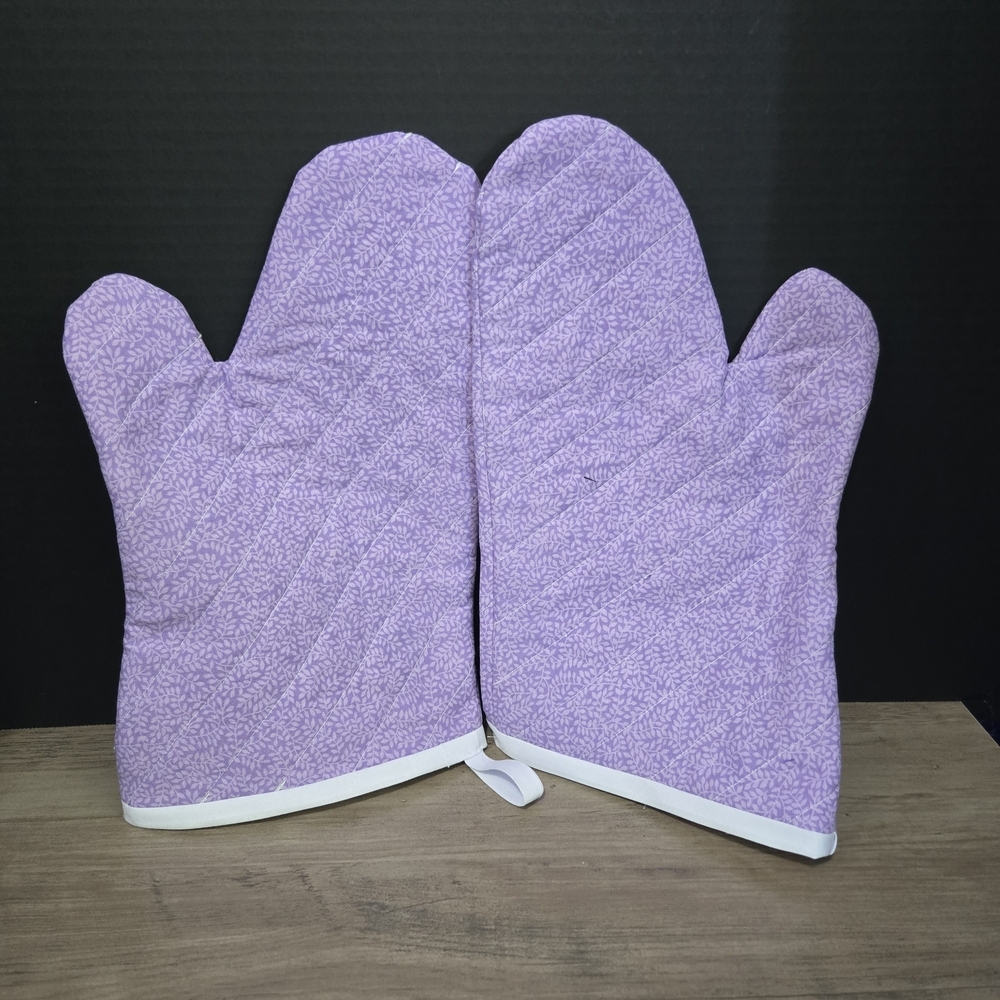 Grandma’s Double Layer Oven Mitts / BBQ Mitts, Handmade & Heat-Resistant, Purple